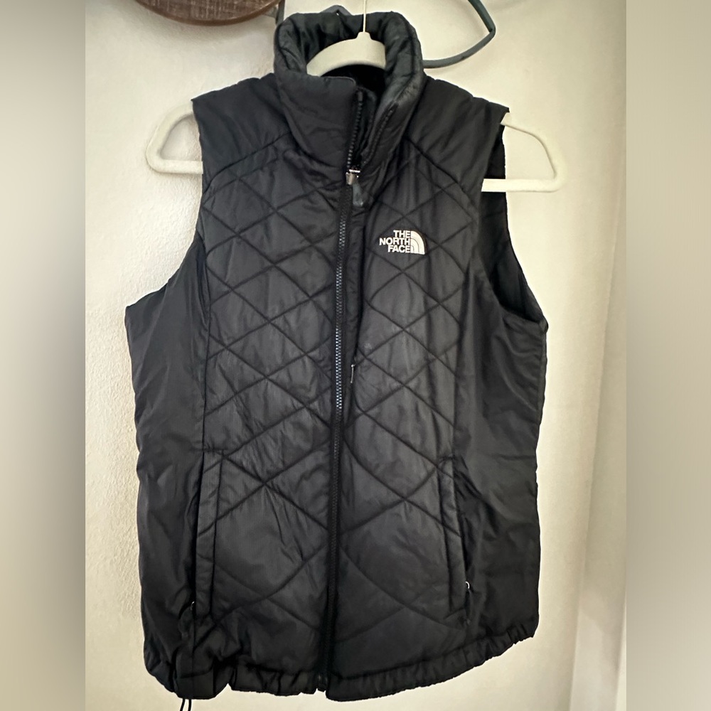 The north face womens puffer vest size medium